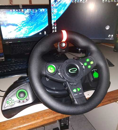 kakovostni igralni volan